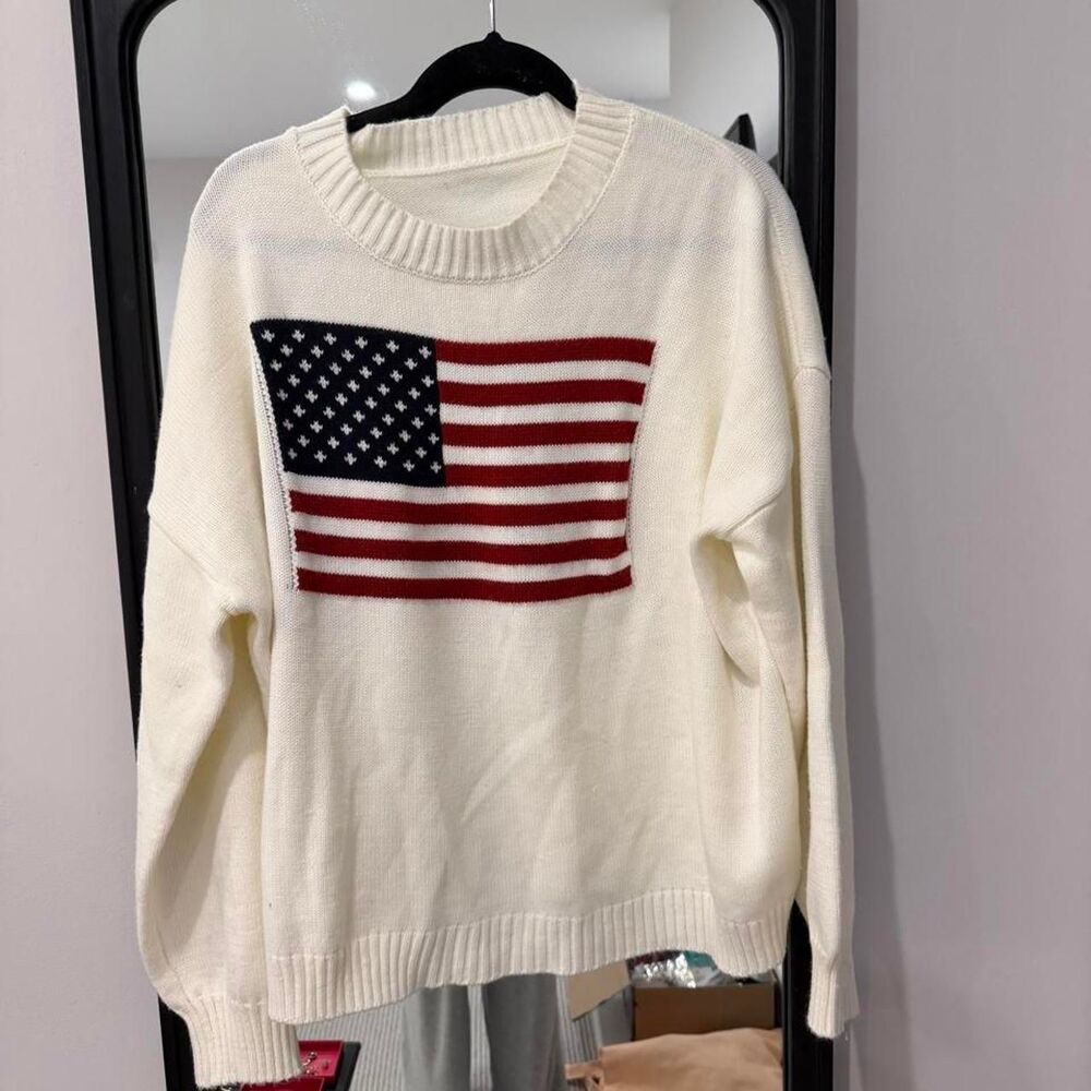 Unbranded Women's Cream and White Jumper